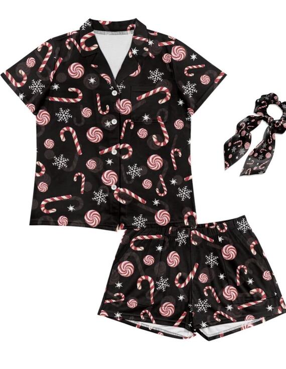 Unbranded Other - Christmas Pajamas S2 Pieces Button Down Pj w/ scrunchie Women’s  XXL
